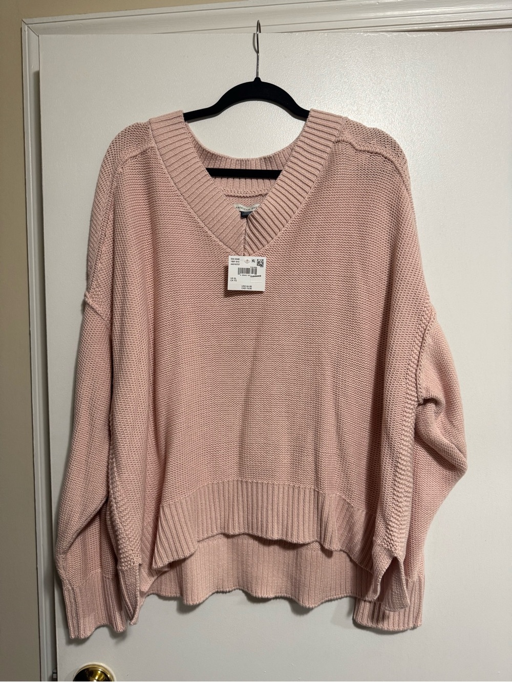 American Eagle Outfitters Blush Pink V-Neck Oversized Sweater